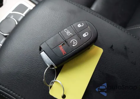 2017 Jeep Grand Cherokee Limited 4X4 из США, поврежденный, VIN 1C4RJFBG5HC863761